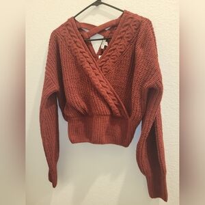 Women's Cable Knit Sweater - Burgundy
